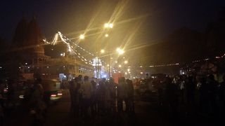 夜のショーってラールキラーなの？それとも向かい側の寺院？