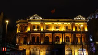 レンガ造りの建物です