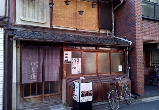 いわゆる京都らしい料理店。少し上品に飲めます。