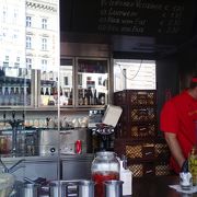 ウィーンで有名なホットドッグスタンド