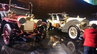 プレミアクラスの車好き必見の博物館