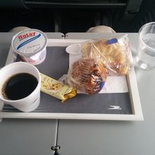 プレミアムエコノミーの軽食