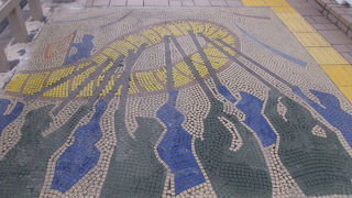 景観も歩道の足元のデザインもとても見応えがあります