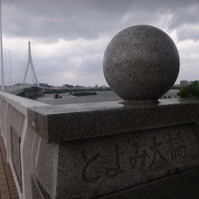 橋の欄干の様子