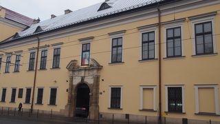 先代のローマ法王も住んだ