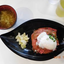 ローストビーフ丼