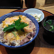 親子丼もつ増し