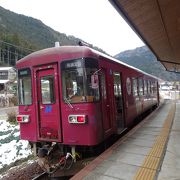 駅がそのまんま温泉です