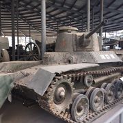 中国切手　特45 革命軍事博物館　未使用　2種完 希少なエラー切手発見！1961年「革命軍事博物館」切手の価値と