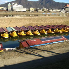 ずらり並んだ鵜飼観覧船