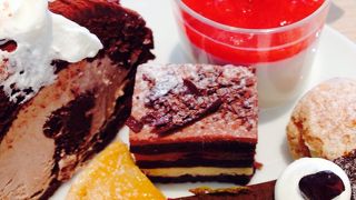 キッシュの美味しいデザートブッフェ