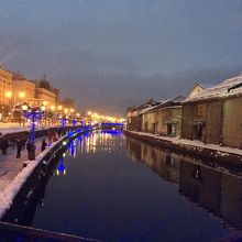 青い装飾はないほうが、、