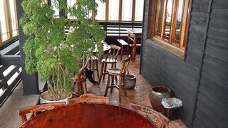 名物料理が美味しいです。窓からの眺めも良いです。