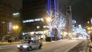 雪まつりの準備中です。