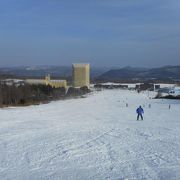 今年は雪が少ないようで、一部しかオープンしていません