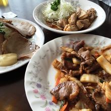 つまみチャーシュウ、ジンギスカン、つまみ焼き鳥