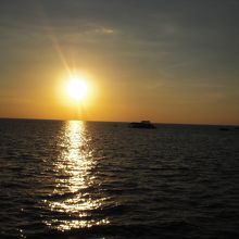 トレンサップ湖に沈む夕日