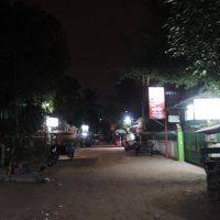 このゲストハウスがある通りは、ほかにもゲストハウスだらけ