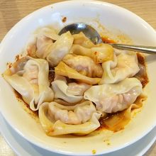 ピリ辛ゆでワンタン(海老)です。