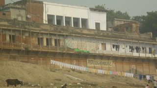 洗濯場になっているガート