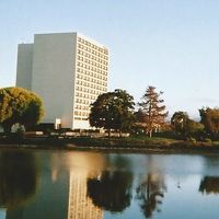 外観はごくアメリカっぽいホテルです♪