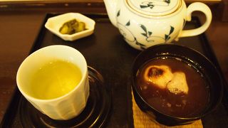 報国寺からすぐのお茶屋さん