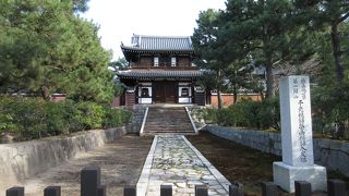 京都最古の禅宗寺院。