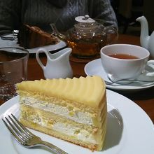 アッサムティとマロンケーキ