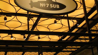 プラザホテル地下のフードコートにある、ブルックリン発のサンドイッチショップ