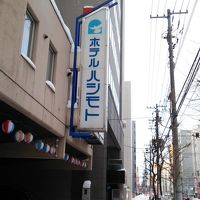 外観はやや地味です