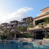 プールヴィララグーンスイート前のウミガメのいるラグーン