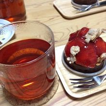 紅茶は付いていませんので悪しからず