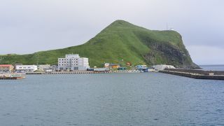 フェリーから最初に見る利尻の風物詩