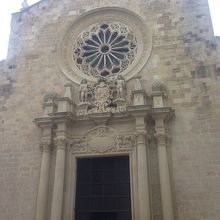 ファサードの美しさに酔いしれよう