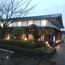 ふぁみり庵はいから亭・寿司まどか 垂水店