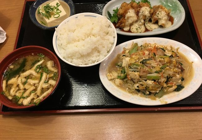  めしや食堂 堺出島店