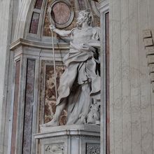 ベルニーニ作　聖ロンジーノの像