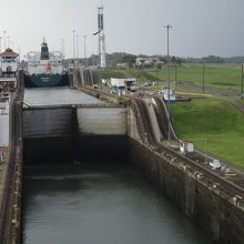 次の閘門式運河