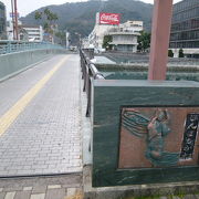 徳島駅から通じるメイン道路です