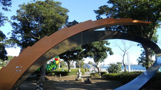 「臨港パーク」の中にあります