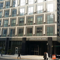 入口は目立たない感じ