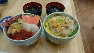 朝市五色丼とうにイカ丼