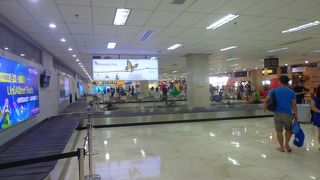 国際空港にしては小さい