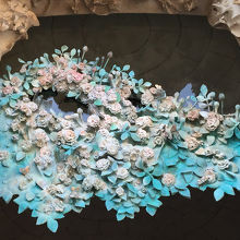 近くに寄って見ると、細かい装飾も素晴らしい