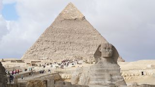 ギザの３大ピラミッド