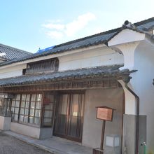 吉田家の玄関口