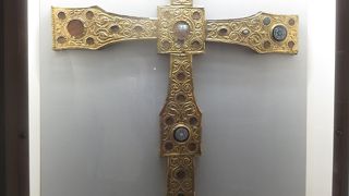 大聖堂に関する宝物が展示されています。