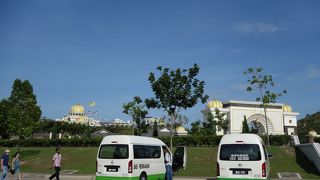 タクシーで行くのがお勧め