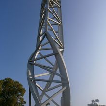 平和を祈念して造られた