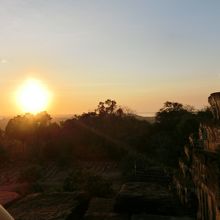 アンコールに沈む夕日